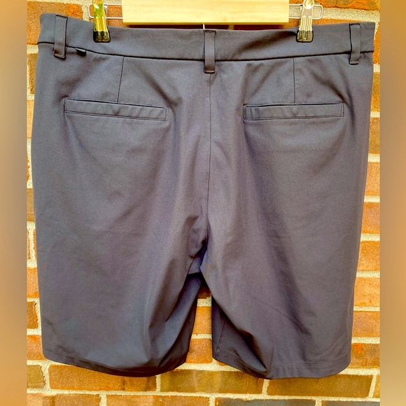 Lululemon Commission Shorts Size 36 Black. - Picture 2 of 6